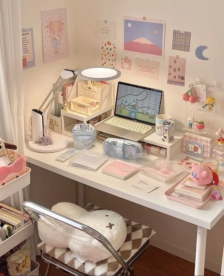 Mesa dos Sonhos: Como Montar um Setup Kawaii que Equilibra Fofura e Foco no Trabalho